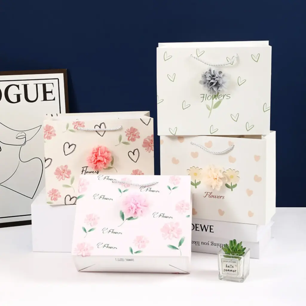 Bolsas de Regalo Mediana Flores y Corazones