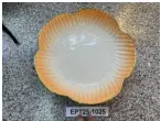 Plato de cerámica flor borde naranjo 10"