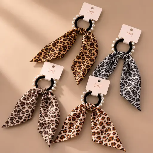 [EE25-2221] Colett Lazo Leopardo Print para cabello