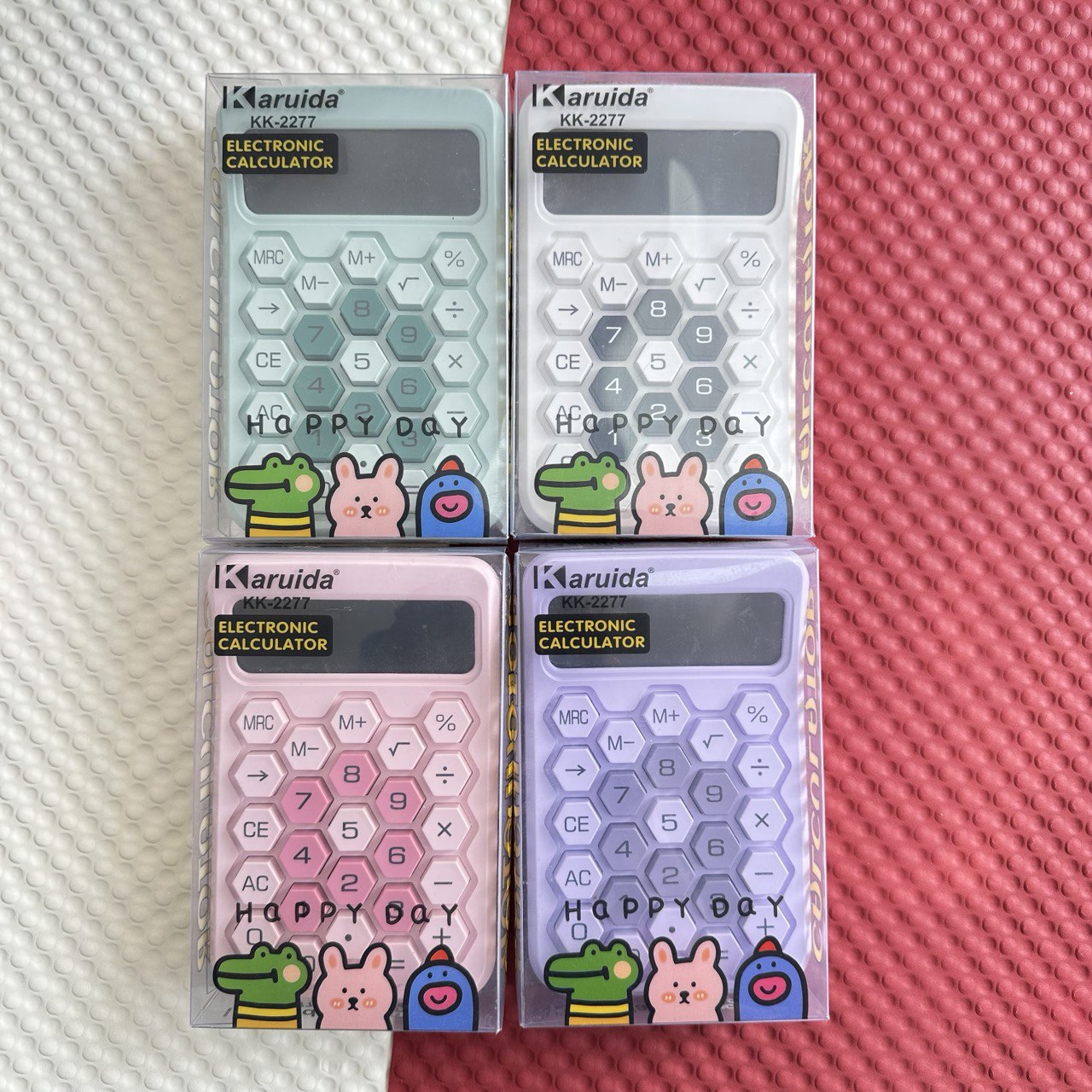 Calculadora Kawaii con Botones en Forma de Panel de Abeja