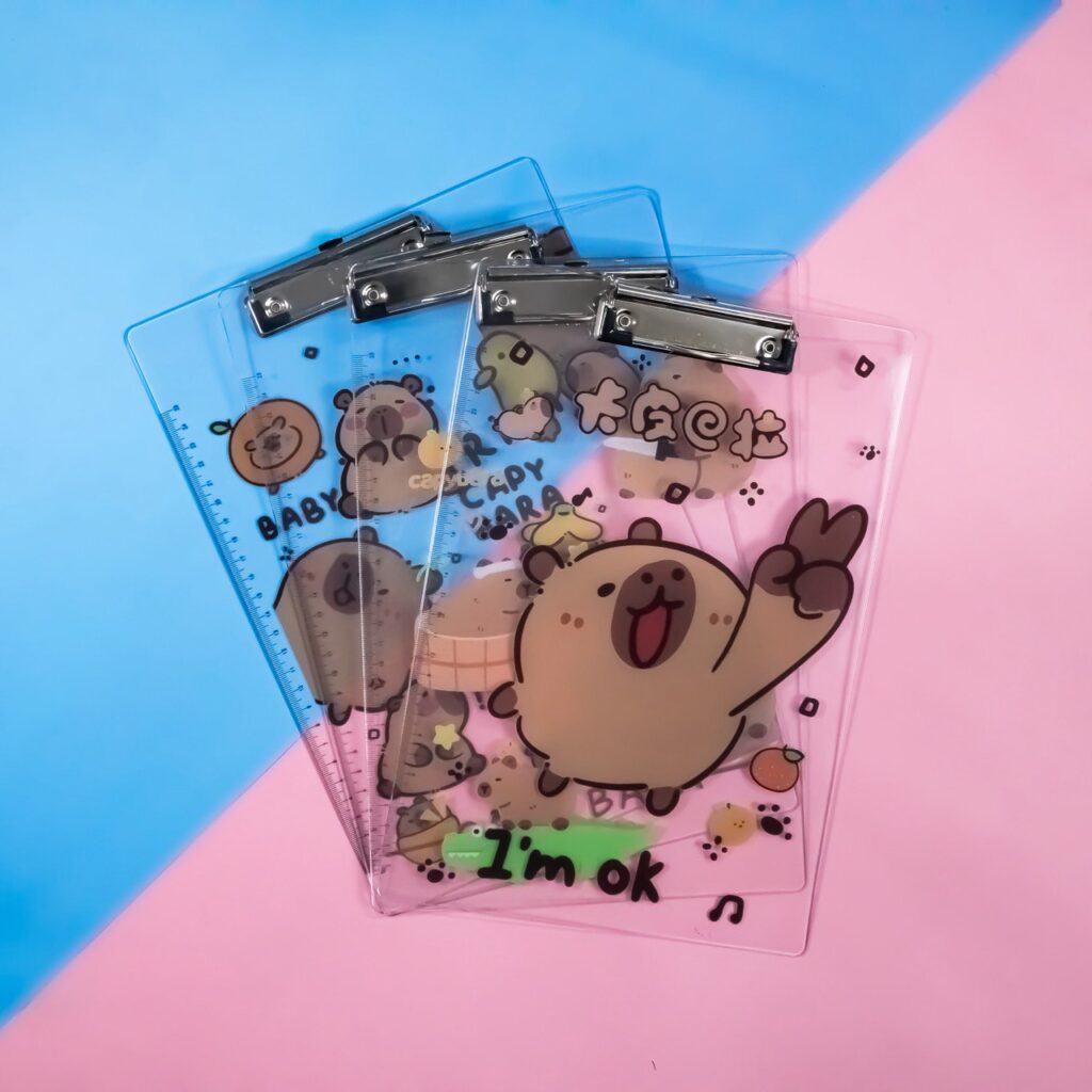 Tabla Sujeta Papeles Transparente de Capybara