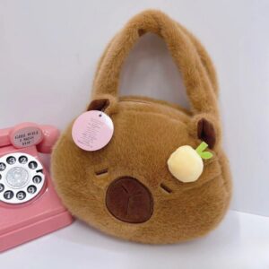 Cartera de Felpa Capybara con Adornos de Frutas - Imagen 5