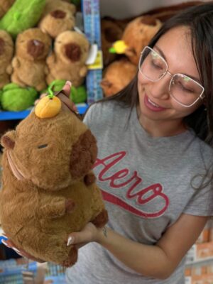 Mini Mochila de Peluche Capybara - Imagen 5