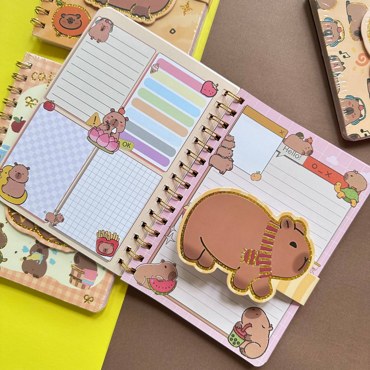 Libreta Argollada con hojas coloridas Capybara