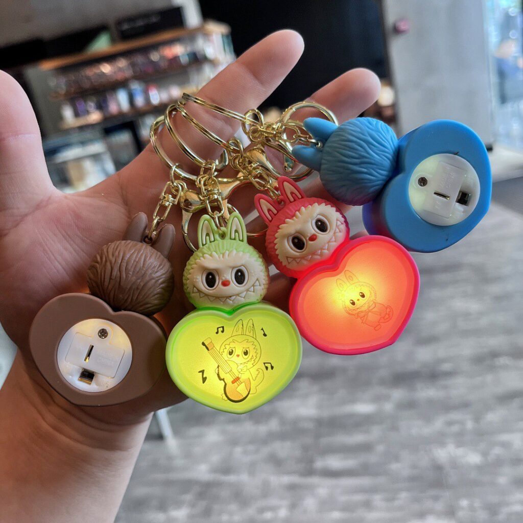 Llavero Corazón con Luz La Bubu 💖✨