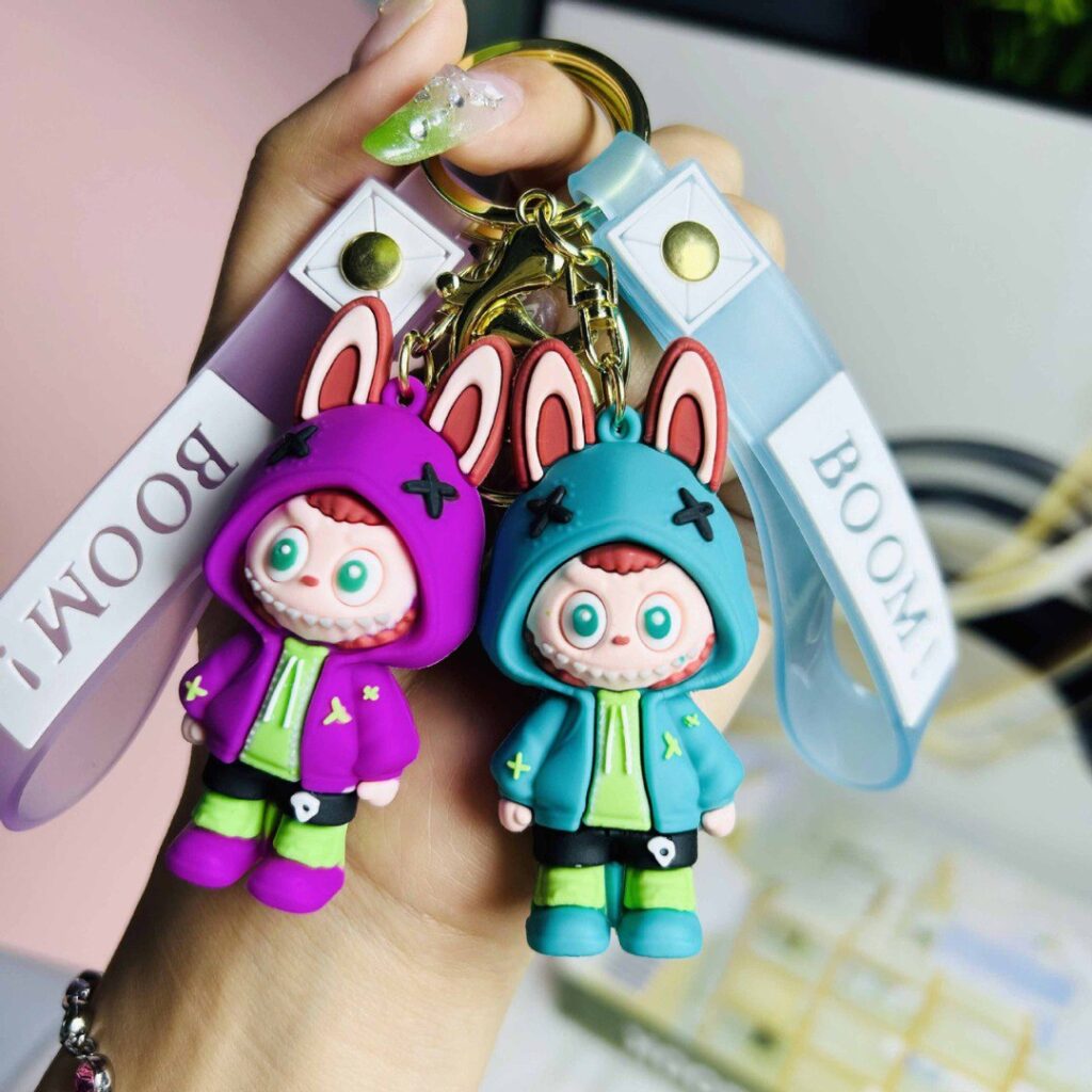 🔑 ¡Llavero La Bubu Encapuchada – Dulzura y estilo en un accesorio! 🎀✨