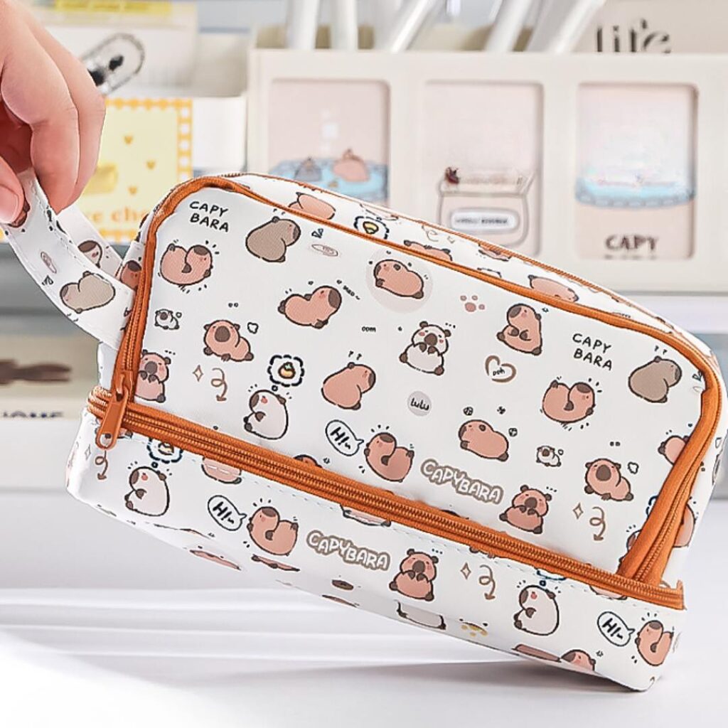 Estuche con diseños de Capybara 🦫
