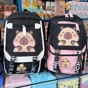 Mochila con Broches Capybara 🧡 - Imagen 3