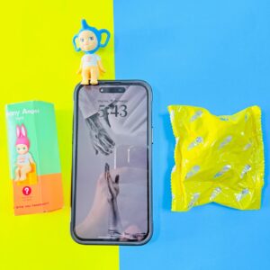 Accesorio Sonny Angel Sentado para Celular | Modelo Misterioso - Imagen 3