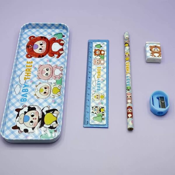 🎒 Estuche Metálico Baby Three con Lápices - Imagen 3