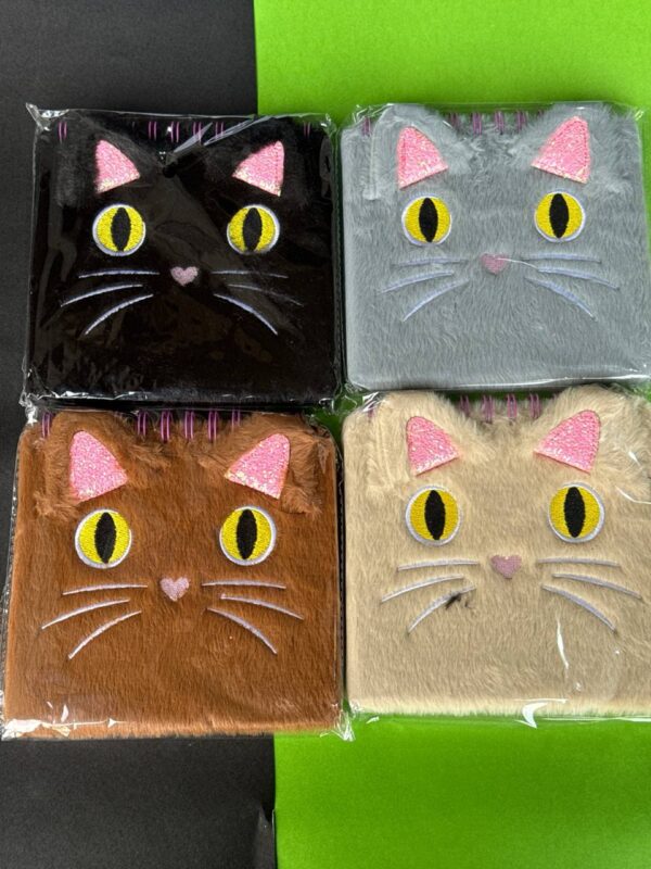 🐱✨ Libreta Mediana de Felpa Gatito – ¡Suavidad que inspira! 🐾📓