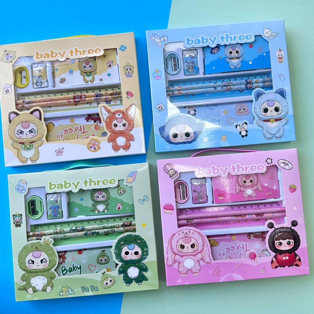 Set de Papelería en Caja Baby three 7PCS 🐻✨