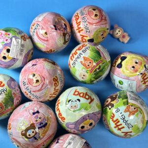Pelotita Sorpresa Baby Three Kawaii | 1 Sticker + 1 Colgante | Personajes Surtidos