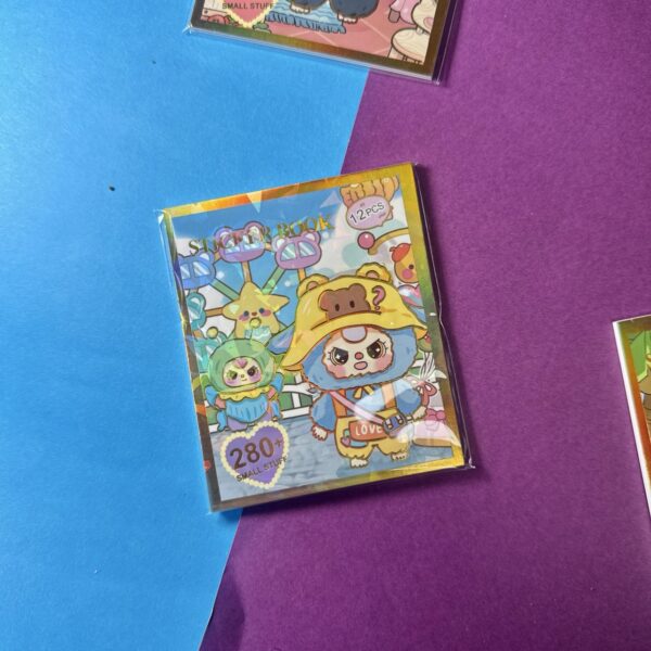 Libreta de Stickers Baby Three | Modelos Surtidos 🐣✨ - Imagen 3