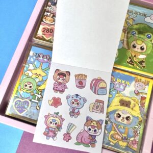 Libreta de Stickers Baby Three | Modelos Surtidos 🐣✨ - Imagen 3