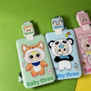 Credencial Baby Three con Cuerda 🩵 - Imagen 5