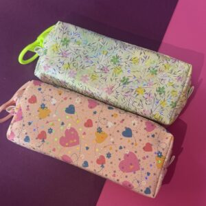 🌸🖍️ Estuche de Lápices Flores – Colorido y Práctico - Imagen 4