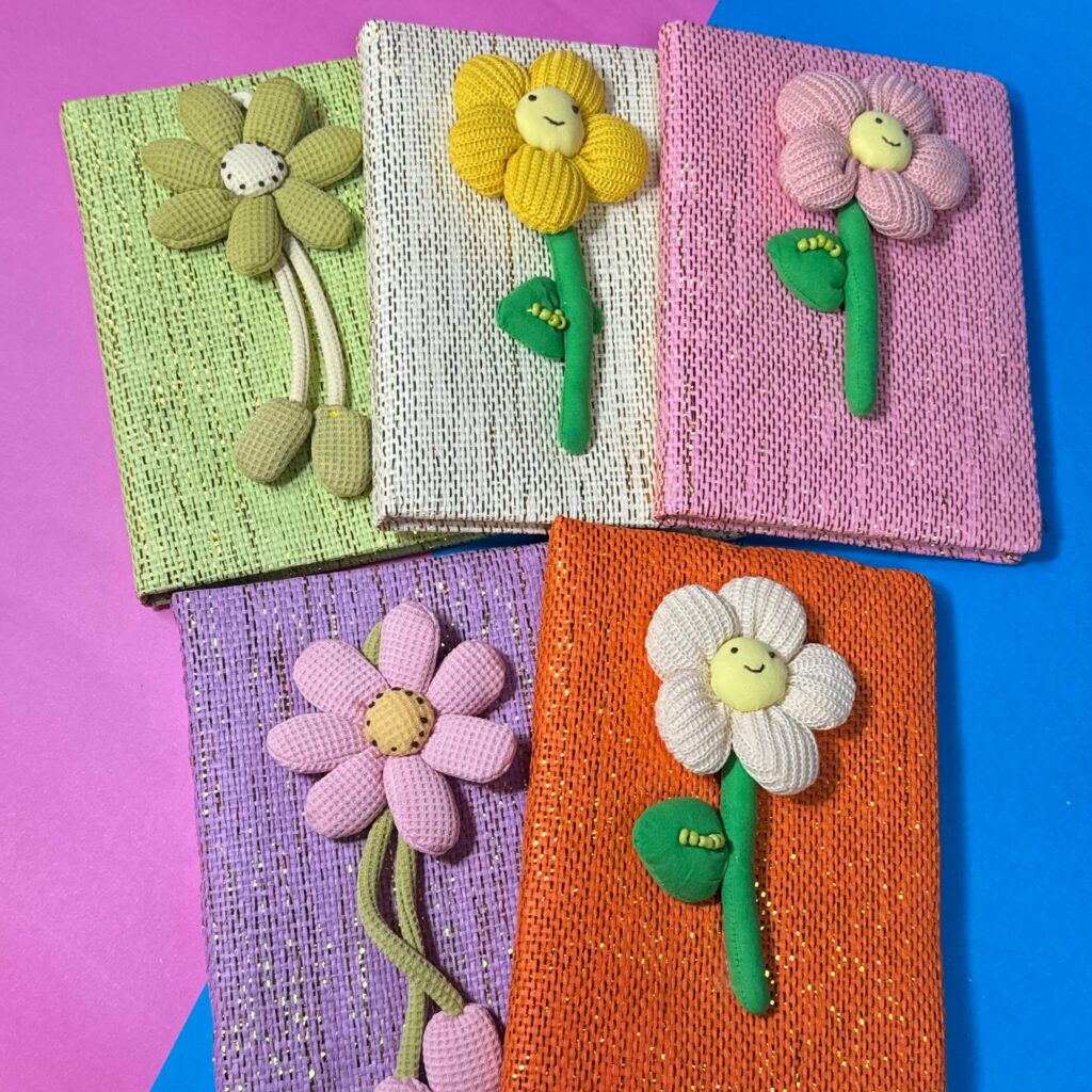 🌼✨ Libreta con Flor 3D – Dale vida a tus notas