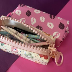 🌸🖍️ Estuche de Lápices Flores – Colorido y Práctico - Imagen 6