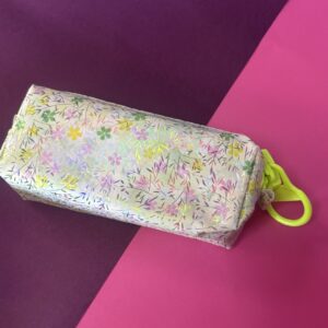 🌸🖍️ Estuche de Lápices Flores – Colorido y Práctico