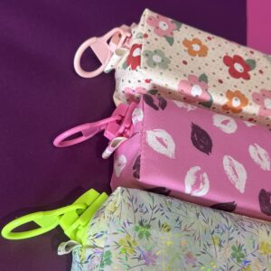 🌸🖍️ Estuche de Lápices Flores – Colorido y Práctico - Imagen 7