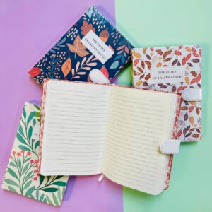 LIBRETA CON BROCHE FLORAL