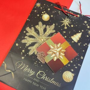 Bolsa de Regalo Navideña – Diseño Negro Elegante - Imagen 4