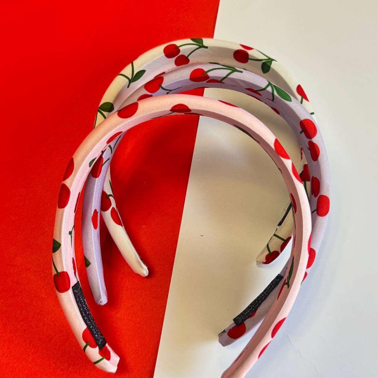 🍒 Diadema Diseño Cereza – 3 Colores Surtidos 6 🍒 Diadema Diseño Cereza – 3 Colores Surtidos - Imagen 6