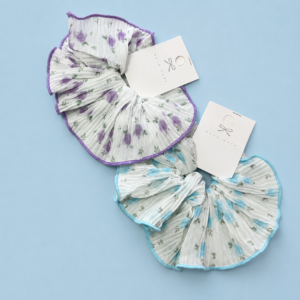 Scrunchie Pétalos flor - Imagen 2