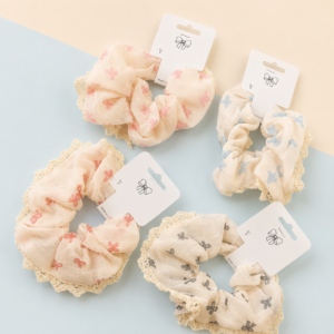 Scrunchie Moñitos Coquette - Imagen 1